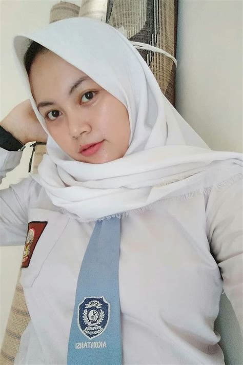 twitter jilbab hot|Indo Viral Jilbab Abg Sma Ngewe Kesakitan Dlam Kelas